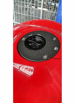 CNC Racing Tankdop buitenrand Full Carbon voor Ducati