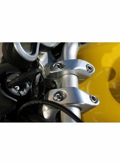 CNC Racing Fatbar stuur riserset en dashboard steun kit voor Ducati