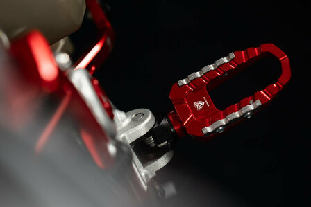 CNC Racing Berijder voetsteunen set 'Touring' voor Ducati