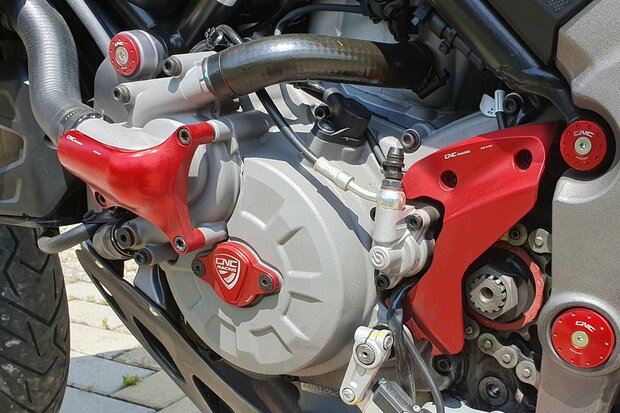 CNC Racing Waterpomp beschermer 'Nuovo' voor Ducati